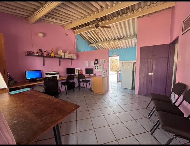 2 BEDROOM FREEHOLD FOR SALE IN MPOPHOMENI